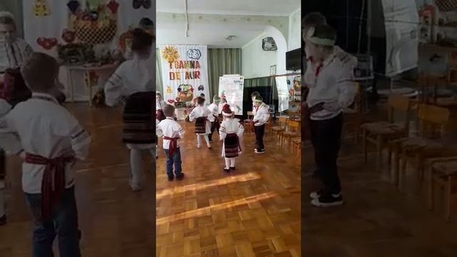 Утренник ..танец овощей....(продолжение) смотреть онлайн