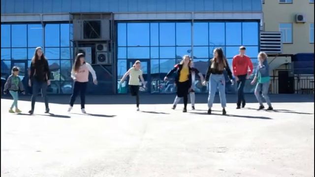"Школа уличного танца и черлидинга Just Move. Группа уличного танца. Выпуск 2017" смотреть онлайн
