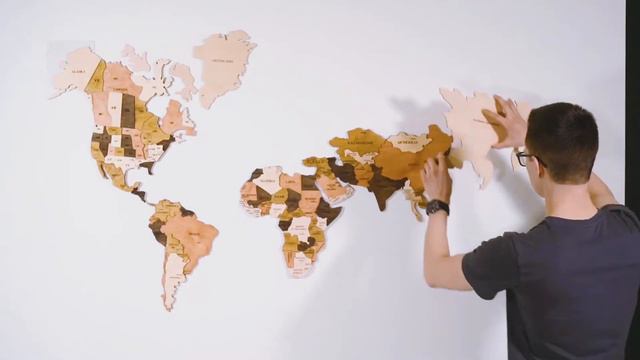 3D Wooden world map unpacking смотреть онлайн