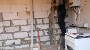 Установка пластиковых маяков на стены