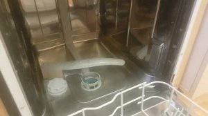 Посудомоечная машина Индезит.Машина не льет воду.