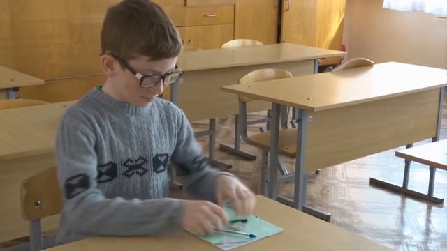ЭТОГО ШКОЛЬНКА НЕНАВИДИТ ВСЯ ШКОЛА ИЗ-ЗА ЕГО ОДЕЖДЫ! смотреть онлайн