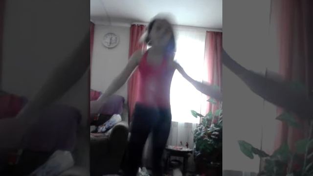 Типо в Like. Танцую под песню ,,Танцы под фанарем смотреть онлайн