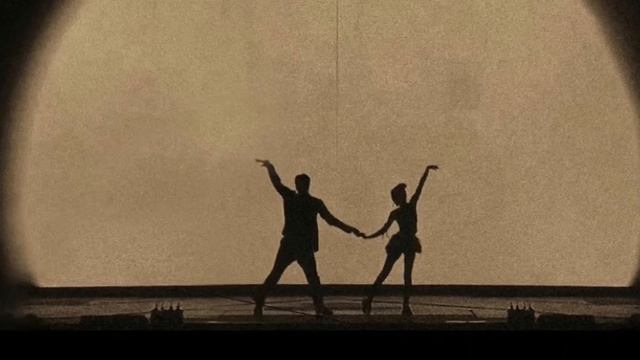 "You And Me" is a song about JENNIE and LISA смотреть онлайн
