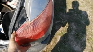 Замена лампы заднего фонаря пежо 206 (Peugeot 206)