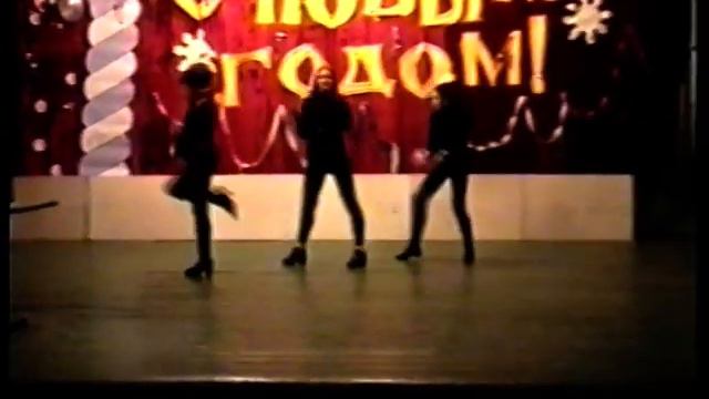 9 школа Новый год в младших и старших классах смотреть онлайн