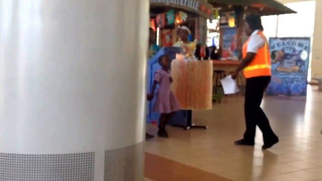 Airport Field Trip, Montego Bay, Jamaica смотреть онлайн