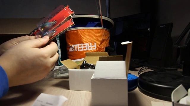 Распаковка посылки с "чёрной пятницы". Специально для интернет-магазина Fmagazin/ смотреть онлайн