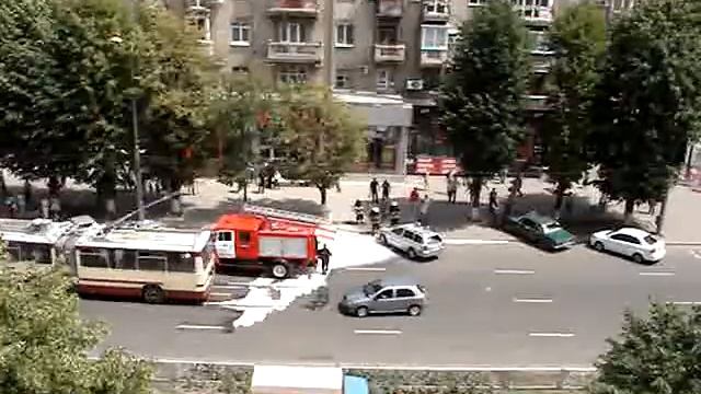 Харьков, возгорание автомобиля, часть 2 смотреть онлайн