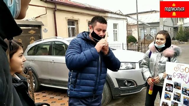 ученики поздравляют с днём рождения своего учителя и тренера. неожиданно до слёз. праздник души смотреть онлайн