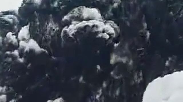 Извержение вулкана Эйяфьятлайокудль.flv смотреть онлайн