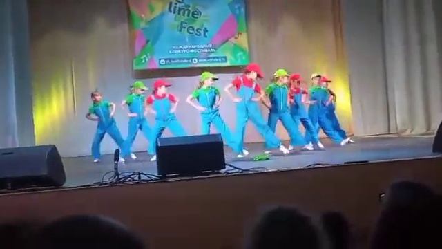 Трансляция Lime Fest танец "mario" смотреть онлайн