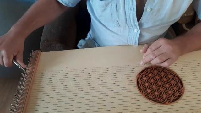 Ещё один инструмент, немного не доделал, но звук приятный. #монохорд #музыка #медитация смотреть онлайн