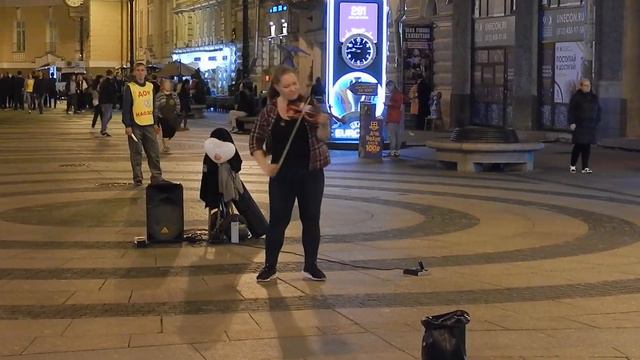 Девушка здорово играет на скрипке смотреть онлайн