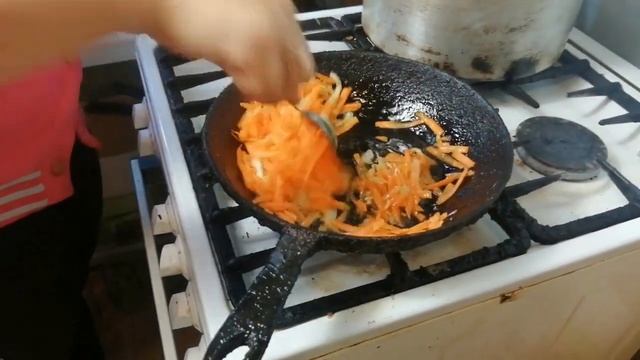 Обжор на кухне суп и зеленого хороха.Как приготовить суп.О великийсуп наварили.горох что приготовит смотреть онлайн