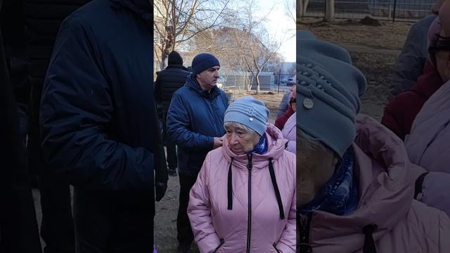 ТСЖ. Как председатель ТСЖ Гусев пытается разделить дом на несколько частей, при этом умалчивая о... смотреть онлайн