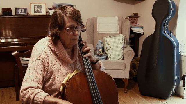Mum On Her Cello (Filmed on the Sony HDR-FX1000) смотреть онлайн