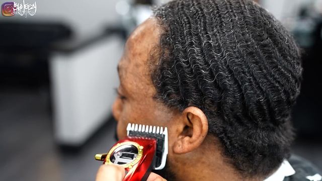 HE FLEW 2,500 MILES FOR THIS HAIRCUT TUTORIAL: LOW TAPER ON A 360WAVER смотреть онлайн