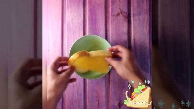 Сладкий сэндвич с фруктами и творожной начинкой. Быстро. вкусно, полезно [#Shorts] смотреть онлайн