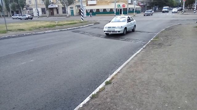 Дорога после ремонта у ЖД-станции Краматорск смотреть онлайн