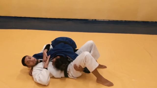 FUGA DO 100 KG (YOKO-SHIHO-GATAME) -JUDÔ смотреть онлайн