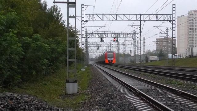 Сдвоенная ЭС2Г-029/032 "Ласточка" экспресс Москва — Крюково смотреть онлайн