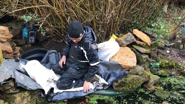 Building a Spectacular Garden Waterfall with a UK Waterfall Kit смотреть онлайн