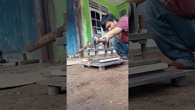 mesin plong kertas manual 0813-1470-9409 смотреть онлайн