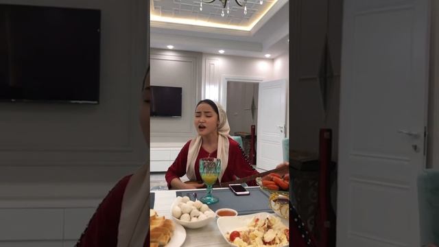 Көздеріңе Ғашықпын Терме Тәжмина Даниярқызы. Домбыра айтыс Тоқтар Серіков смотреть онлайн