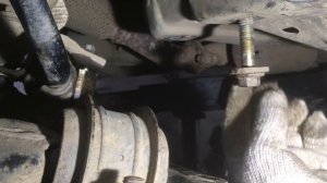 Как снять рулевую рейку на Форд Фокус 1