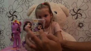 Распаковываем игрушки маленький зоомагазин литл пет шоп Littlest Pet Shop