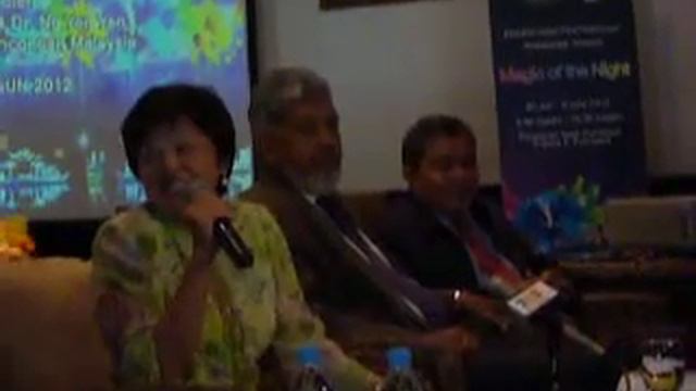 Tourism Minister Briefed on 1Malaysia International Tourism Night Floral Parade - 4 смотреть онлайн