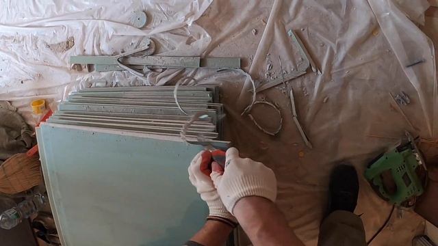 ШУМОИЗОЛЯЦИЯ В КВАРТИРЕ. ОБШИВКА ГИПСОКАРТОНОМ по кривым стенам. ЧАСТЬ 2 perlfix смотреть онлайн