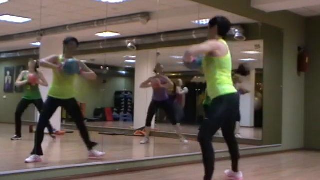 Медбол. Разминка и разучивание комбинации. SuperFitness Company