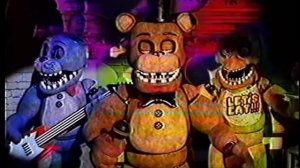 олд аниматроники пают на сцене