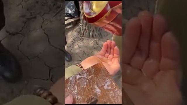 Видео неизвестного автора. Икона Пресвятой Богородицы мироточит. Слезы Царицы Неба и Земли. смотреть онлайн