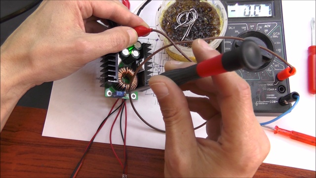 Делаем регулировку тока от ноля, с индикацией ограничений на понижающим DC-DC преобразователе XL4016 смотреть онлайн