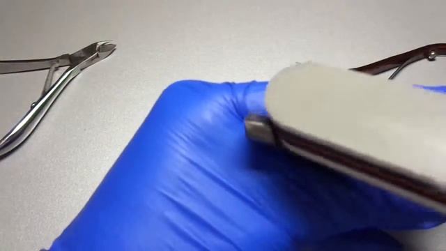 Лайфхак. Как вернуть блеск маникюрному инструменту. смотреть онлайн