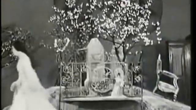 Велимир Хлебников - Опыт жеманного (Читает Игорь Лощилов) смотреть онлайн