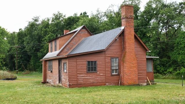 В каких домах живут люди? | Дом которому 70 лет | Жизнь в деревне | Дома в США | People & Blogs смотреть онлайн