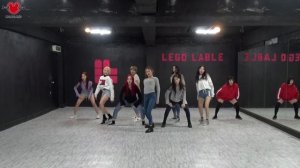 MOMOLAND(모모랜드) - "뿜뿜(BBoom BBoom)" Dance Practice