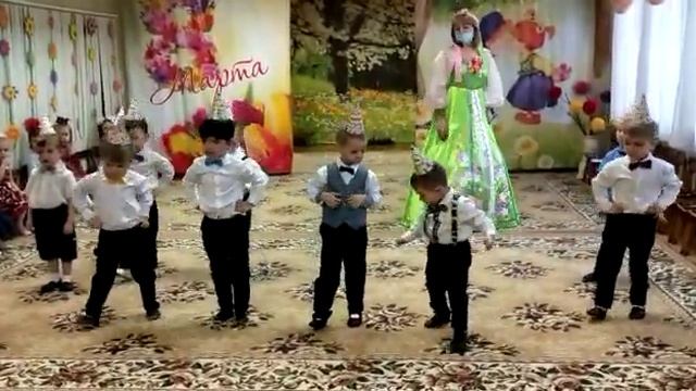 Утренник в детском саду. Клоунята-клоунишки. смотреть онлайн