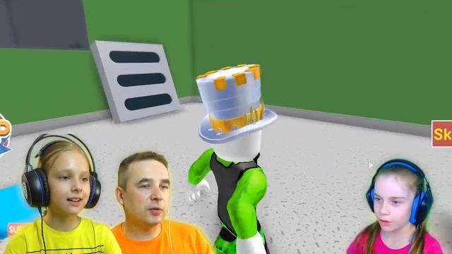 ЧТО случилось в МАГАЗИНЕ? ПОБЕГ из ТОРГОВОГО ЦЕНТРА в ROBLOX! Папа Дочки и ДАША Family Play