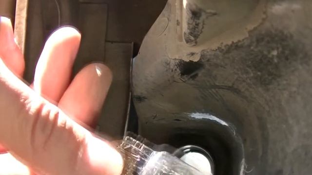 Lada Granta - замена дневного ходового огня (ДХО) на Лада Гранта. Самостоятельная замена лампы. смотреть онлайн