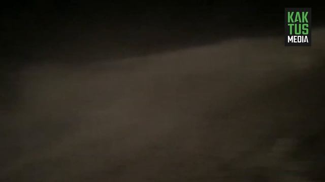 Трассу Каракол - Энилчек замело снегом. Машины освобождают бульдозером смотреть онлайн