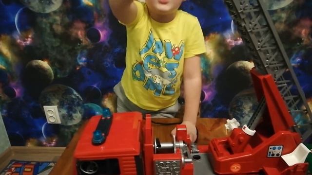 Обзор игрушек Bruder MAN: Пожарная машина, Кран, Мусороуборочная машина, Экскаватор смотреть онлайн