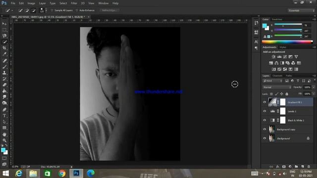 Create Black and White Photo in Photoshop CC | Black and White Portrait Effect смотреть онлайн
