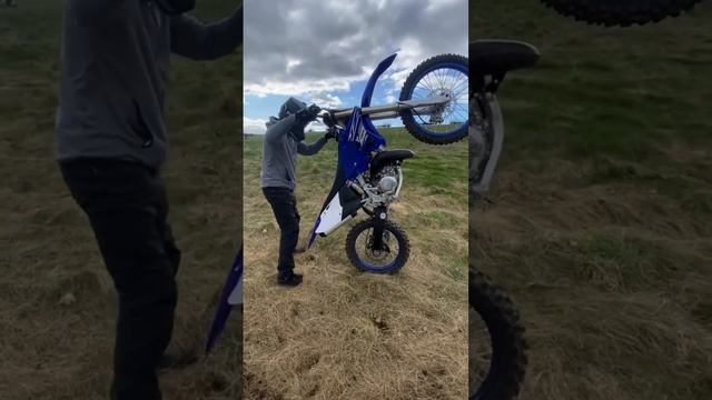 YAMAHA YZ125 смотреть онлайн