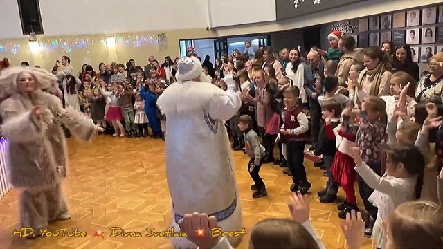 Работают профессионалы! Лучшее представление Бреста! New Year's Holidays In The Theater Of Brest!