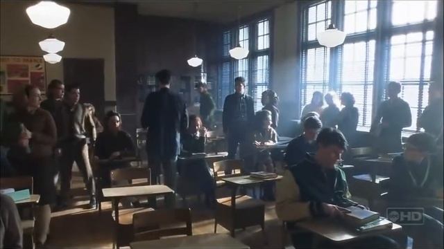 Фрэнк притворяется учителем Поймай меня, если сможешь 2002 смотреть онлайн